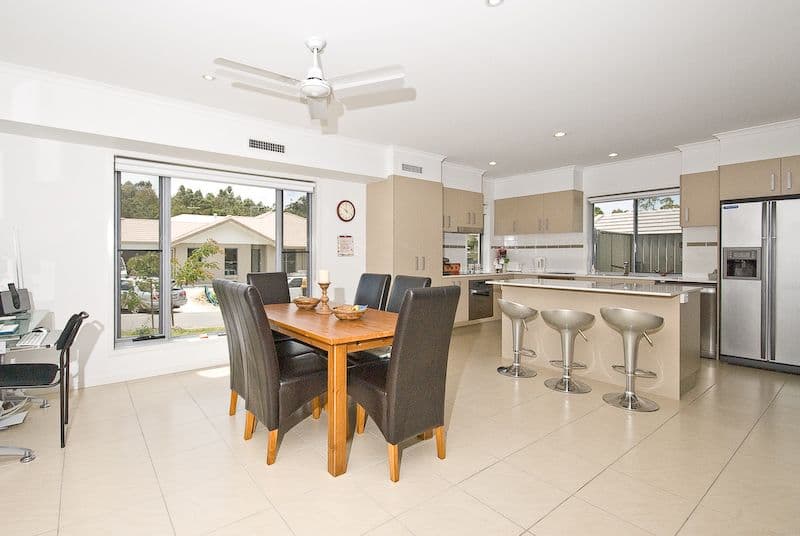 37 Hillside Circuit, CHERMSIDE WEST QLD 4032, Chermside West - Thumbnail 2