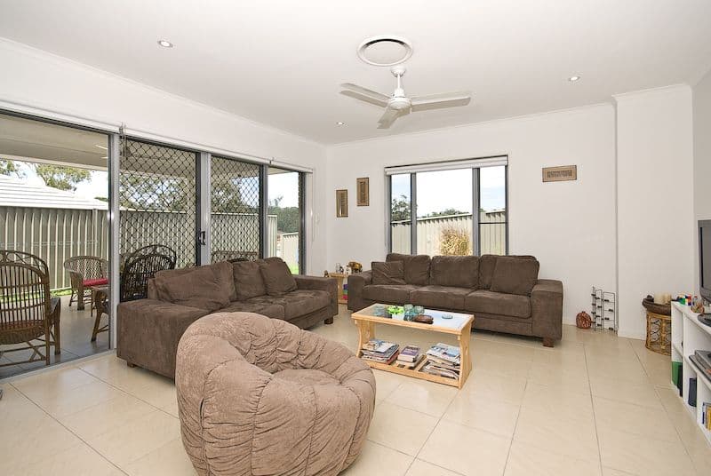 37 Hillside Circuit, CHERMSIDE WEST QLD 4032, Chermside West - Thumbnail 3