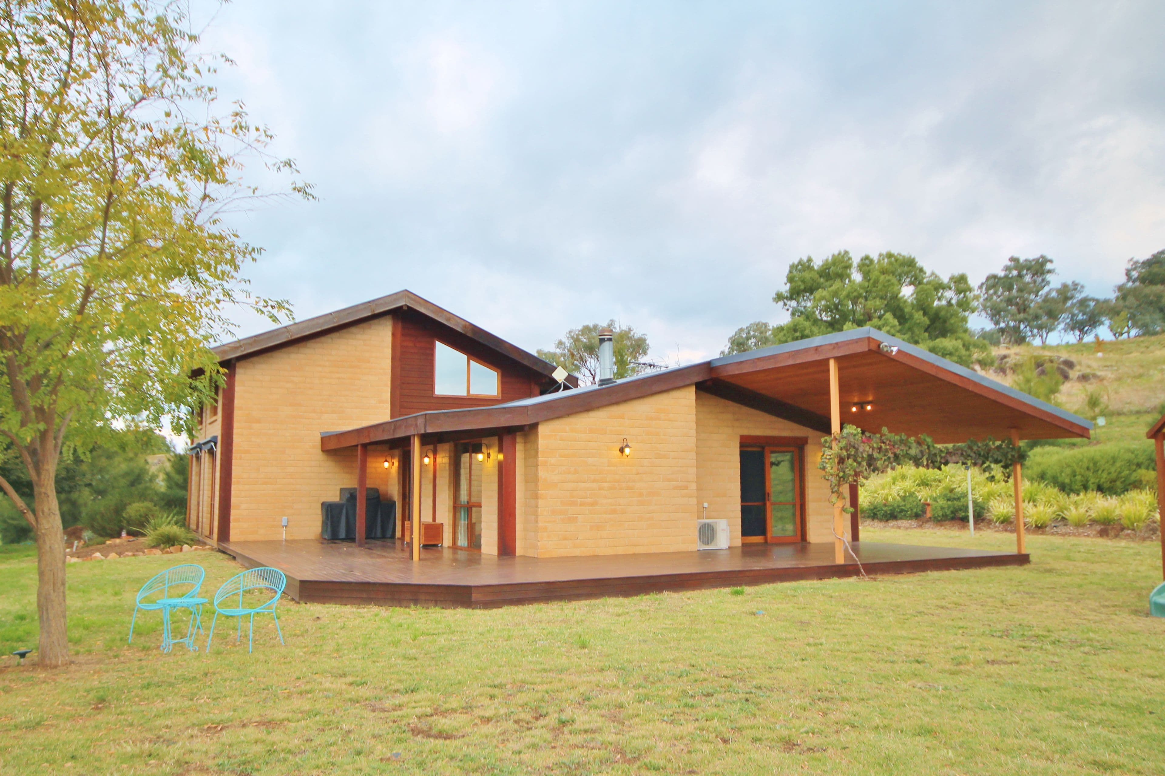 16 Goldview Close, Young - Thumbnail 3