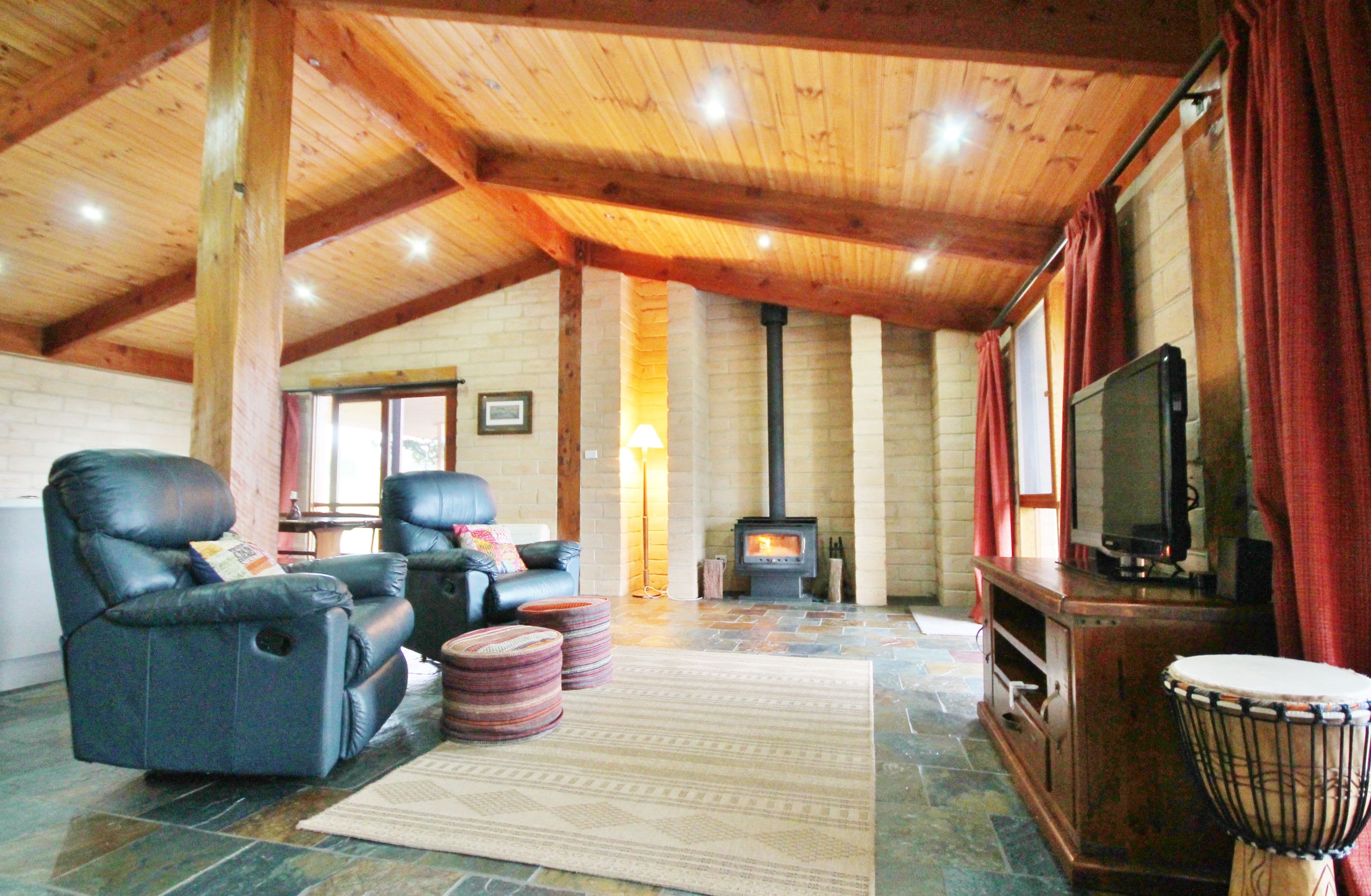 16 Goldview Close, Young - Thumbnail 7