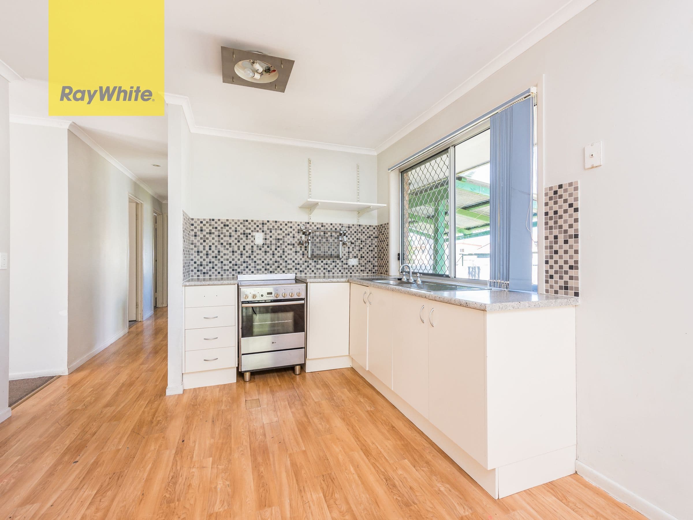 38 Camelia Avenue, Logan Central QLD 4114, Logan Central - Thumbnail 4