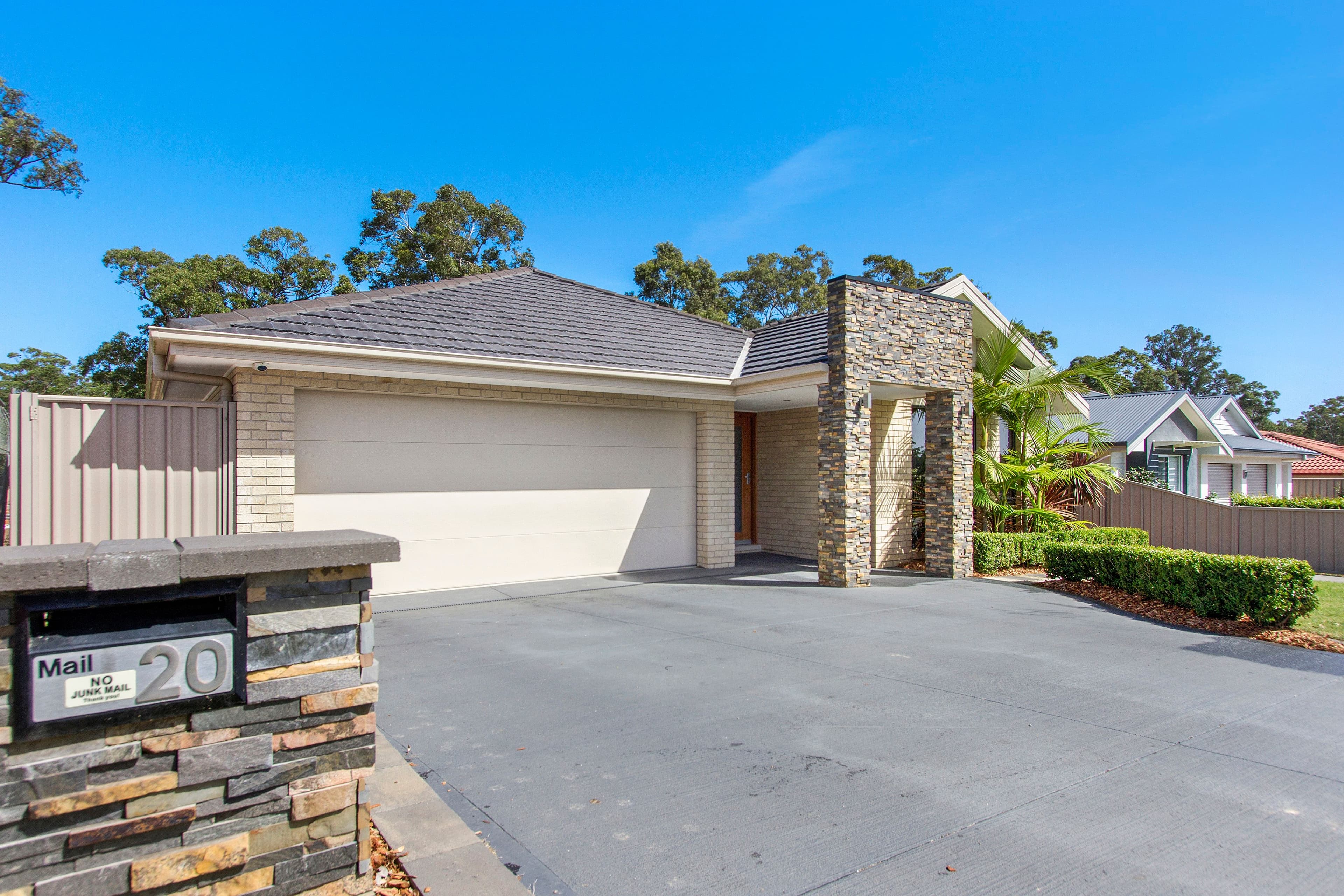 20 Freycinet Drive, Sunshine Bay - Image 1