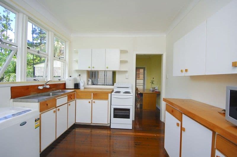 227 Swann Road, TARINGA QLD 4068, Taringa - Thumbnail 4