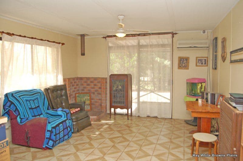 351-353 Clifton Drive, NORTH MACLEAN QLD 4280, North Maclean - Thumbnail 6