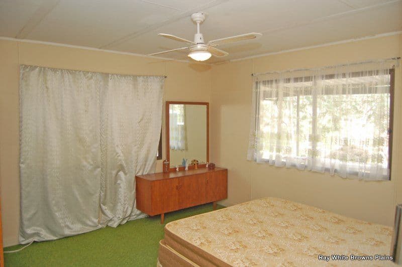 351-353 Clifton Drive, NORTH MACLEAN QLD 4280, North Maclean - Thumbnail 8