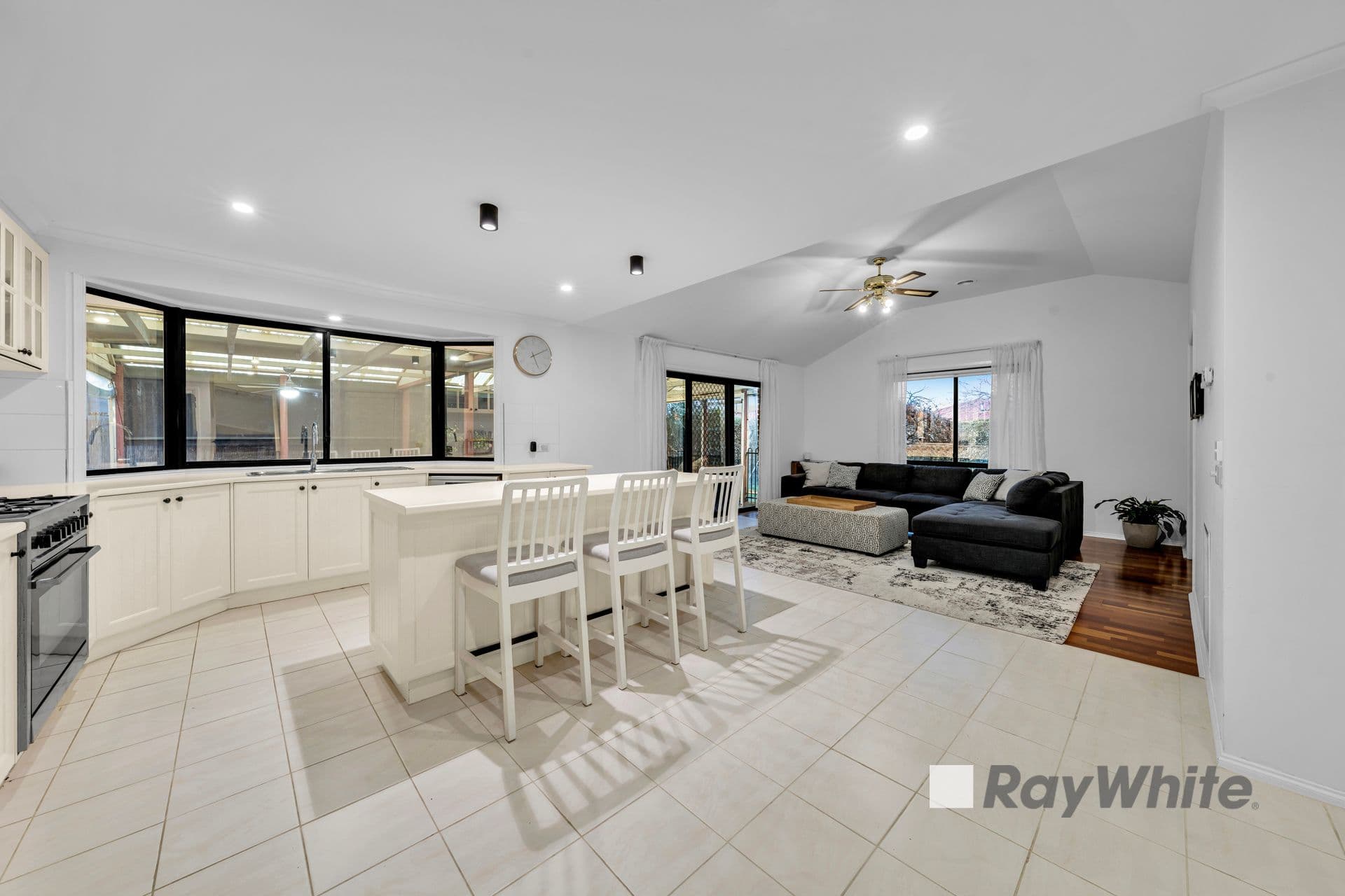 5 Shamrock Close, Narre Warren South VIC 3805, Narre Warren South - Thumbnail 5