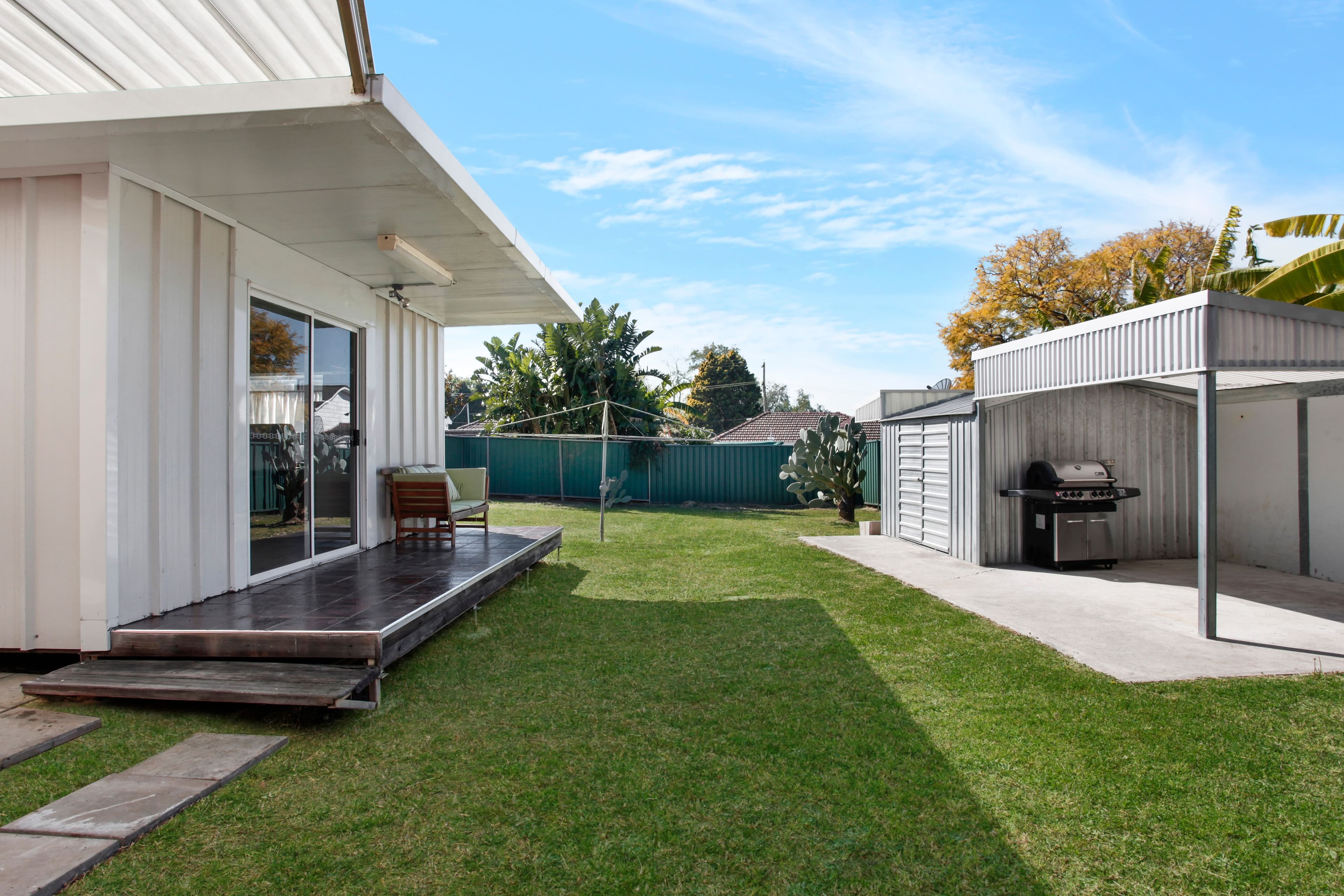 1/17 Tasman Avenue, Strathmore Heights - Thumbnail 2
