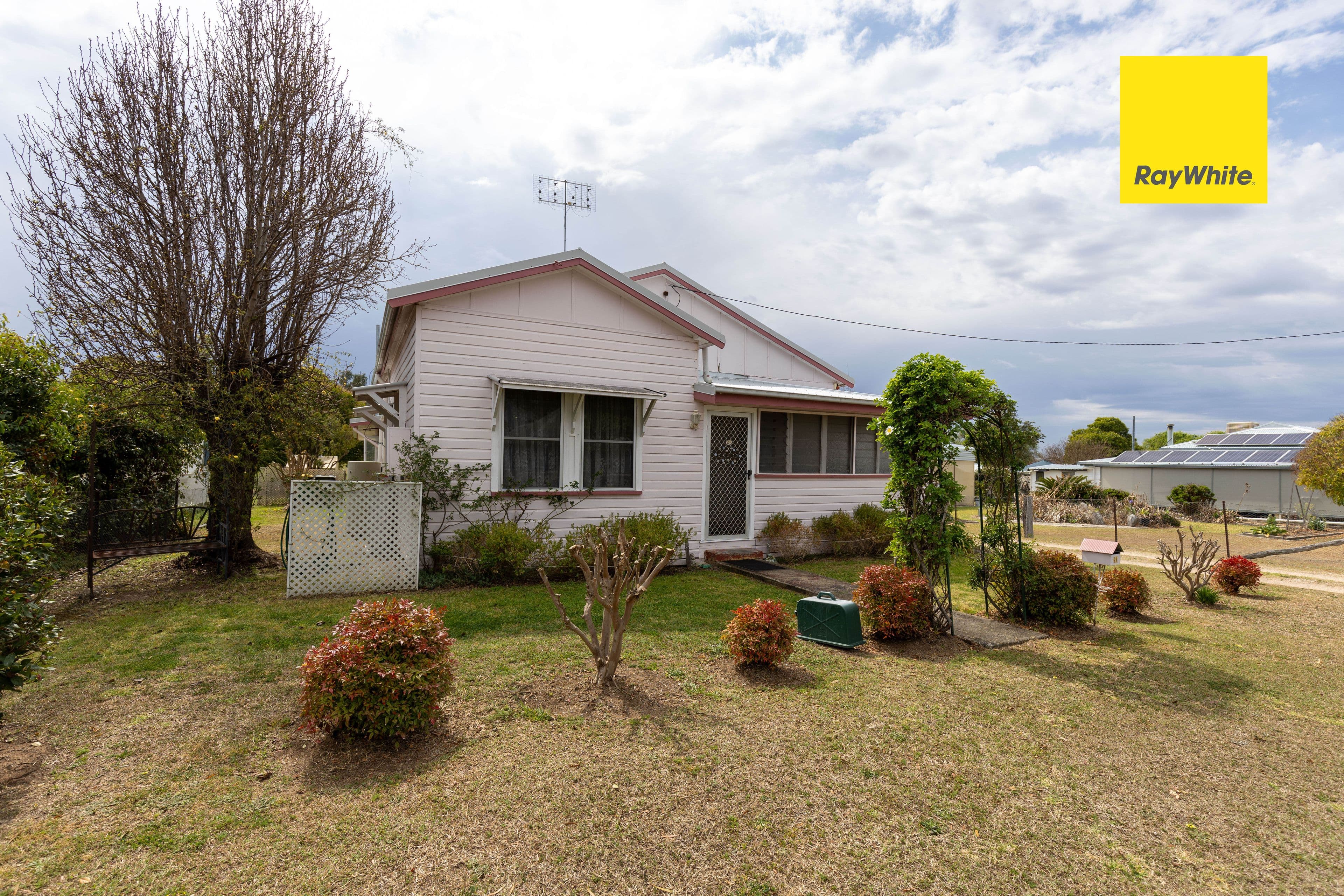 24 Frazer Street, Ashford NSW 2361, Ashford - Thumbnail 2