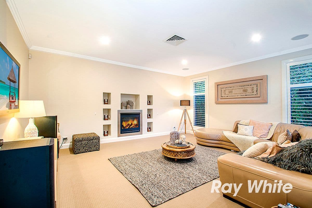 7 Chepstow Drive, Castle Hill - Thumbnail 2