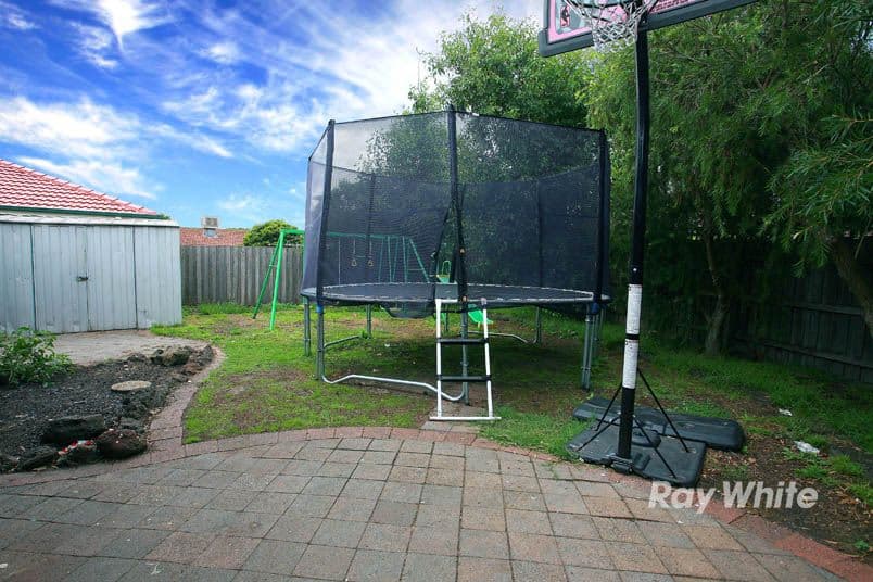 4 Jacinta Drive, CRANBOURNE VIC 3977, Cranbourne West - Thumbnail 8