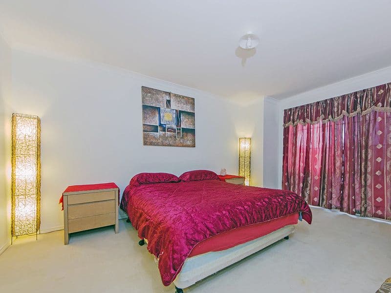 30 Jacaranda Drive, TAYLORS HILL VIC 3037, Taylors Hill - Thumbnail 6