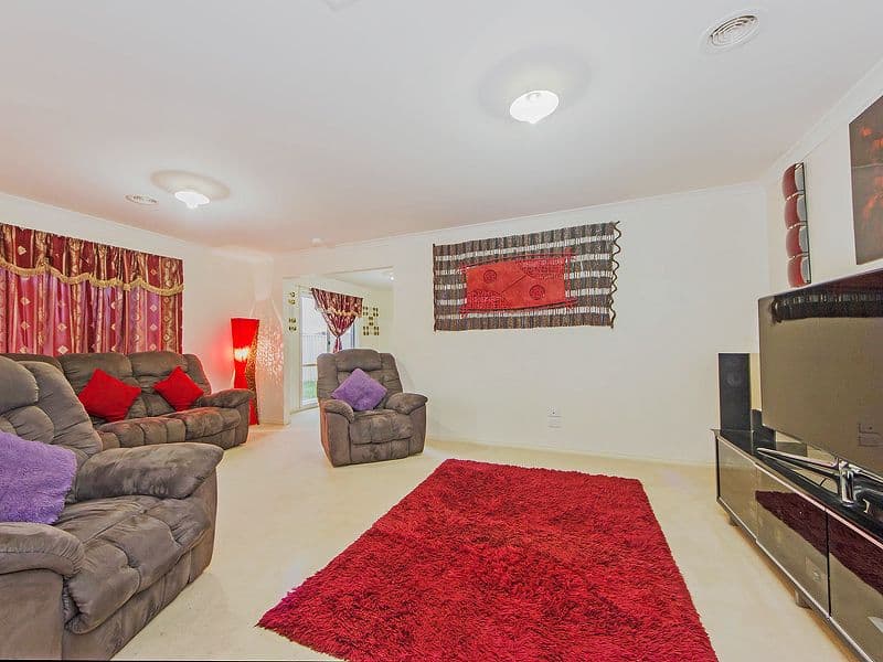 30 Jacaranda Drive, TAYLORS HILL VIC 3037, Taylors Hill - Thumbnail 7