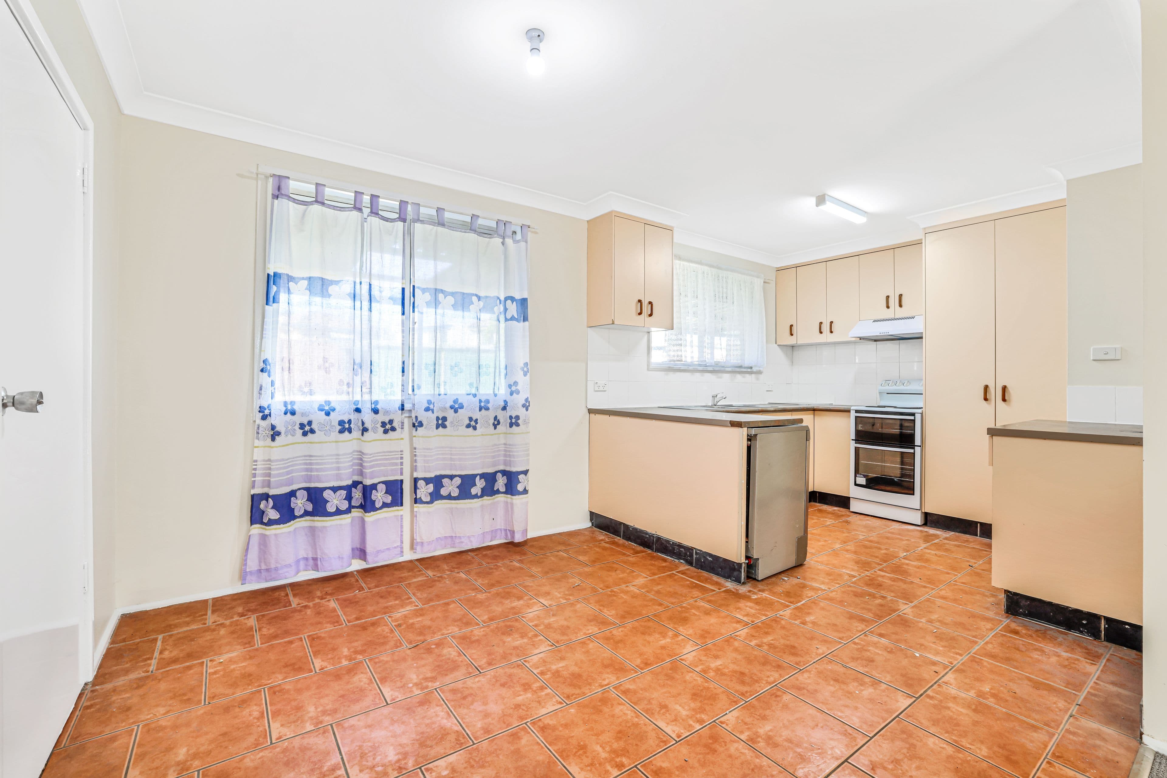 4 Woodhill Place, Tamworth NSW 2340, Oxley Vale - Thumbnail 2