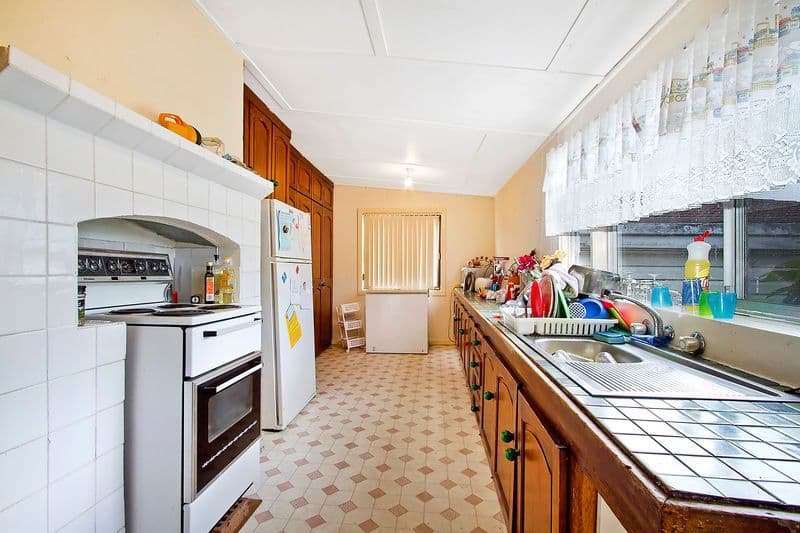8 Anzac Road, LONG JETTY NSW 2261, Long Jetty - Thumbnail 2