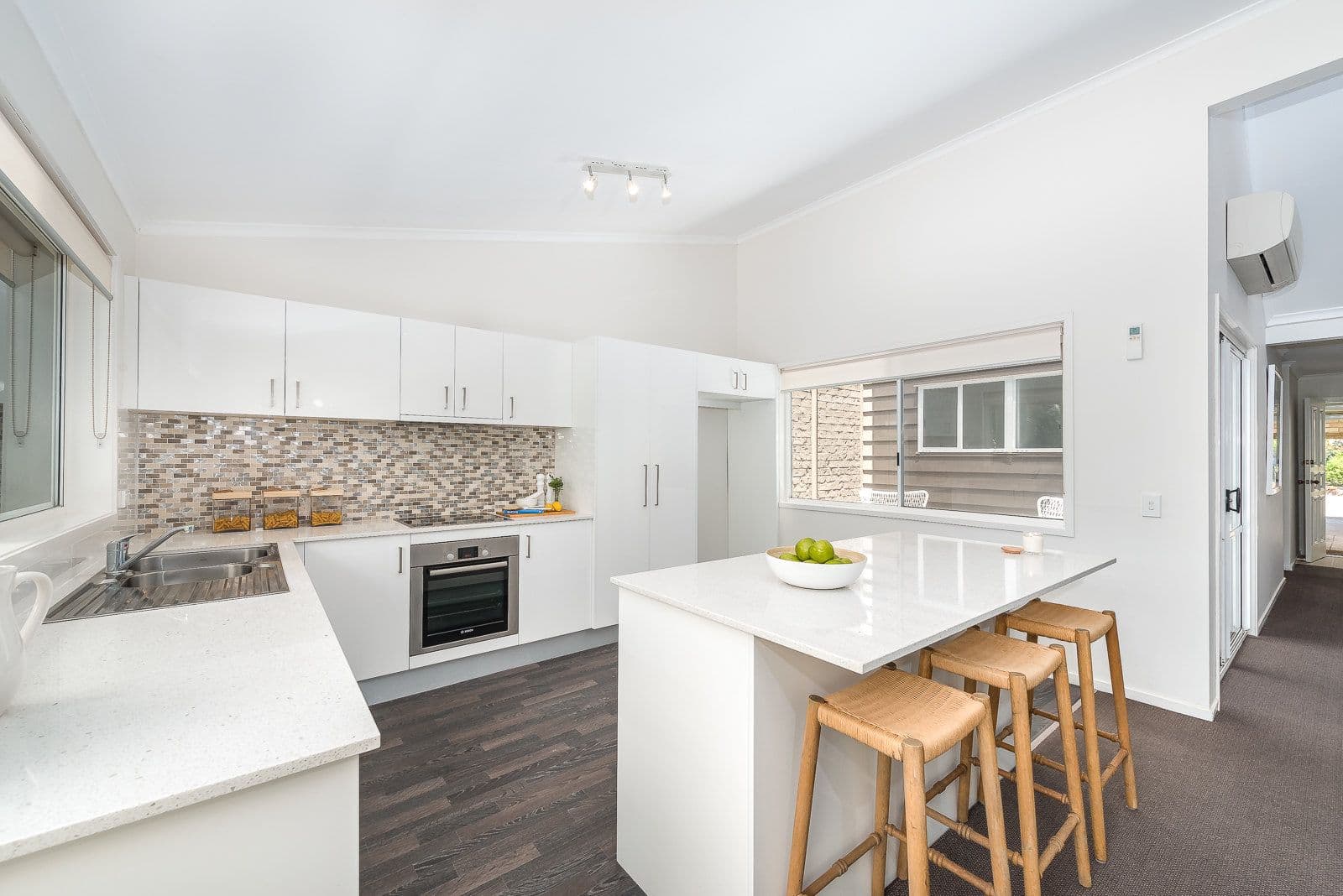 19-21 Elliott Street, Surfers Paradise QLD 4217, Surfers Paradise - Thumbnail 2