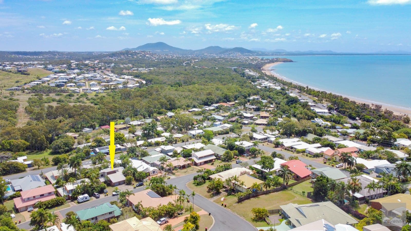 11 Sandalwood Drive, Lammermoor QLD 4703, Lammermoor - Thumbnail 2