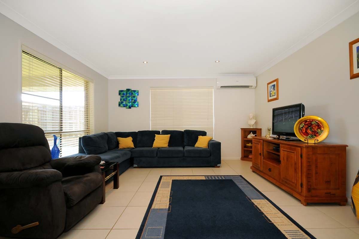 9 Opal Street, Glenvale QLD 4350, Glenvale - Thumbnail 2