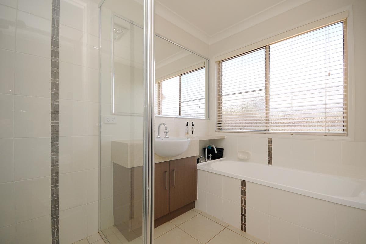 9 Opal Street, Glenvale QLD 4350, Glenvale - Thumbnail 8
