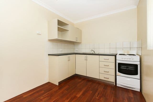 13 Rangeview Court, Maddington WA 6109, Maddington - Thumbnail 2