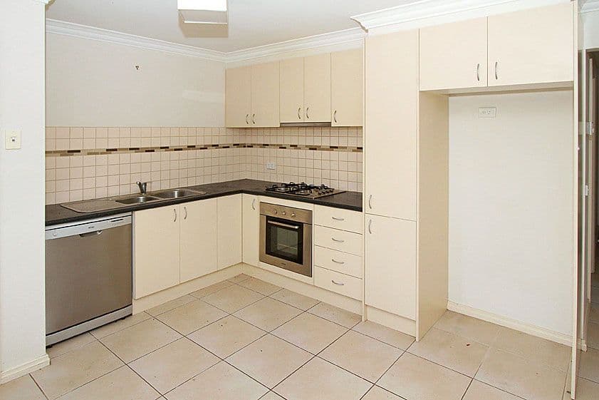84 Alexander Avenue, Thomastown VIC 3074, Thomastown - Thumbnail 2