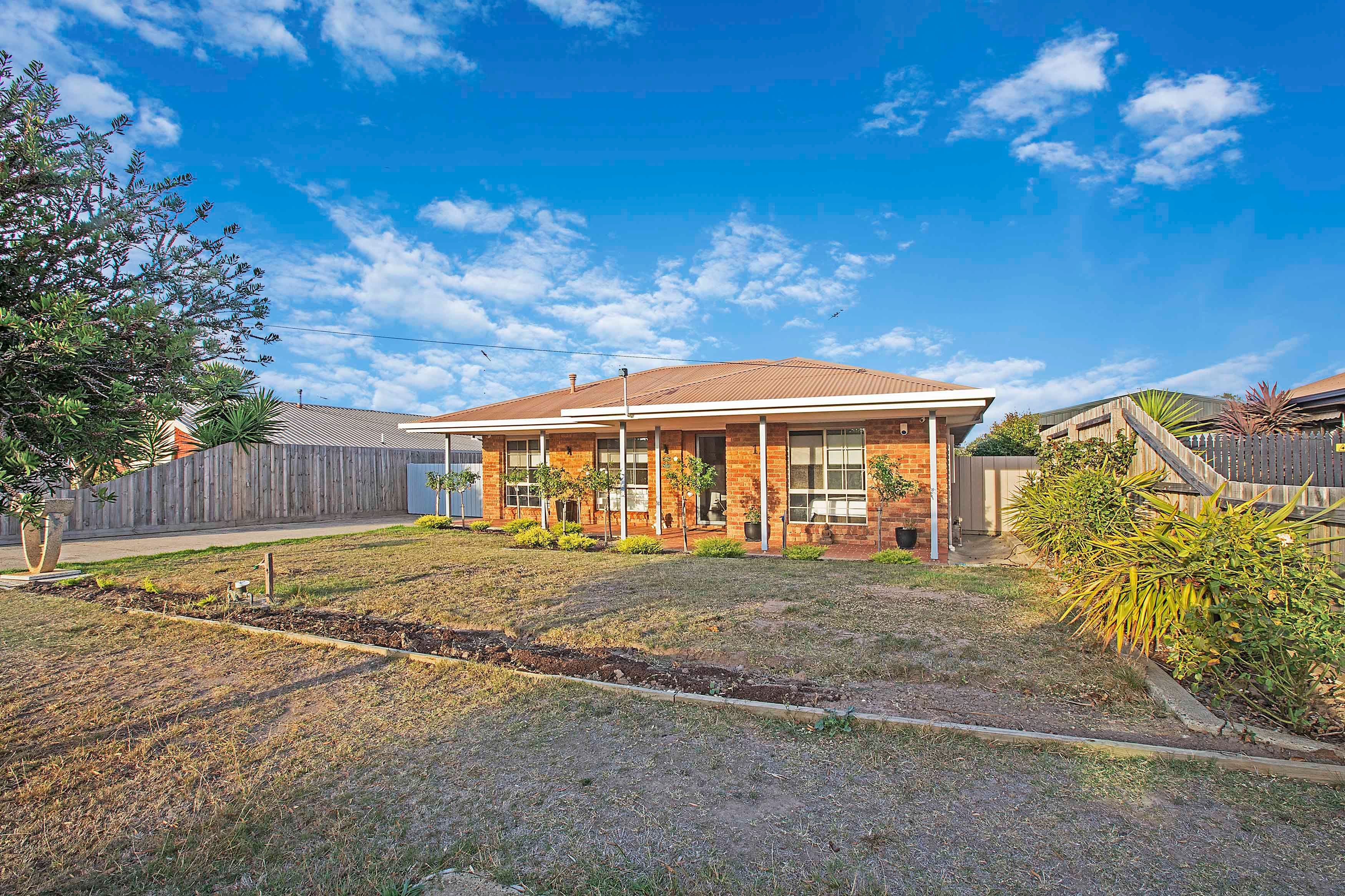 14 Sandalwood Court, Grovedale VIC 3216, Grovedale - Thumbnail 2