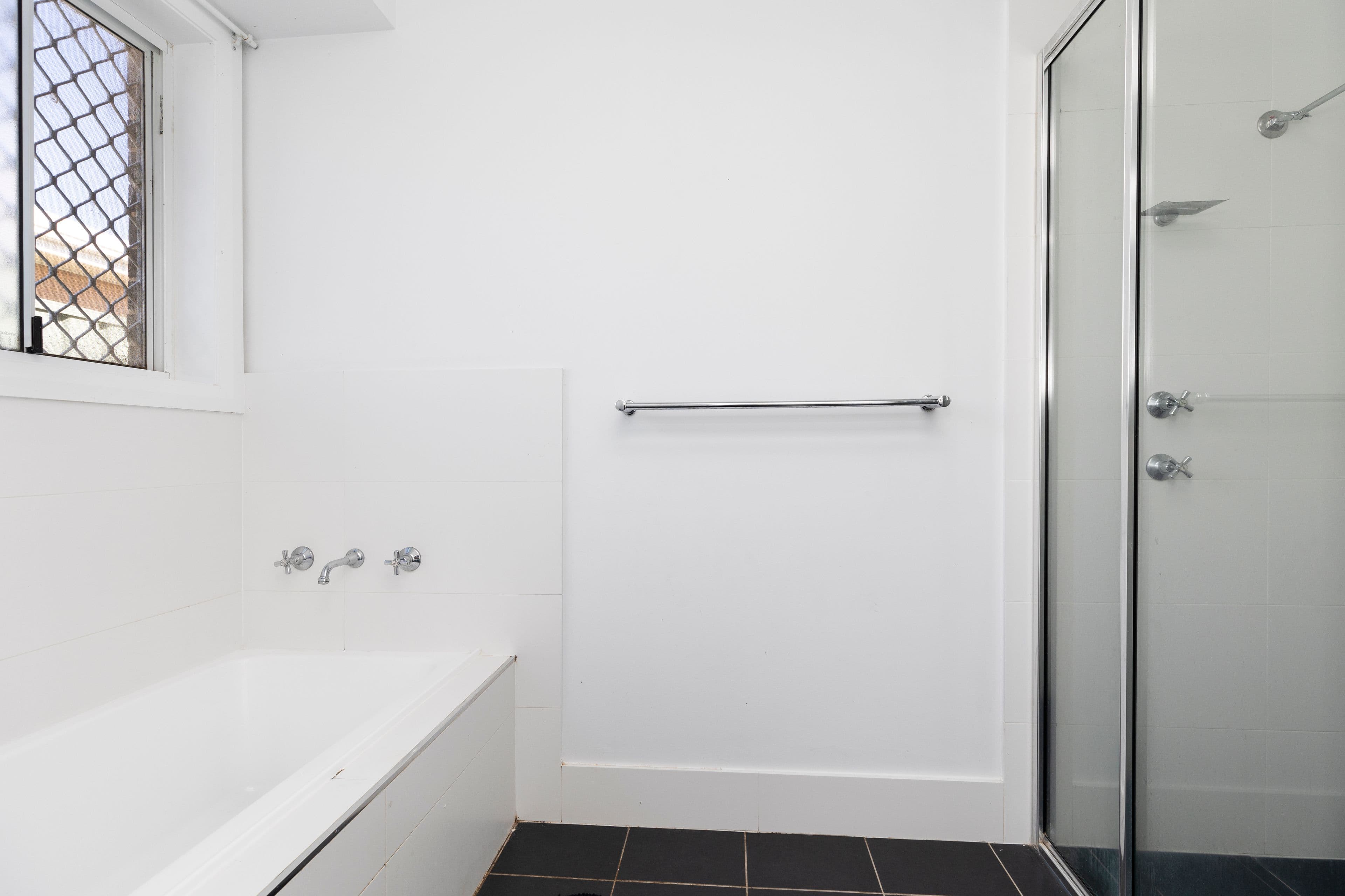7 Melaleuca Drive, FOREST HILL NSW 2651, Forest Hill - Thumbnail 8