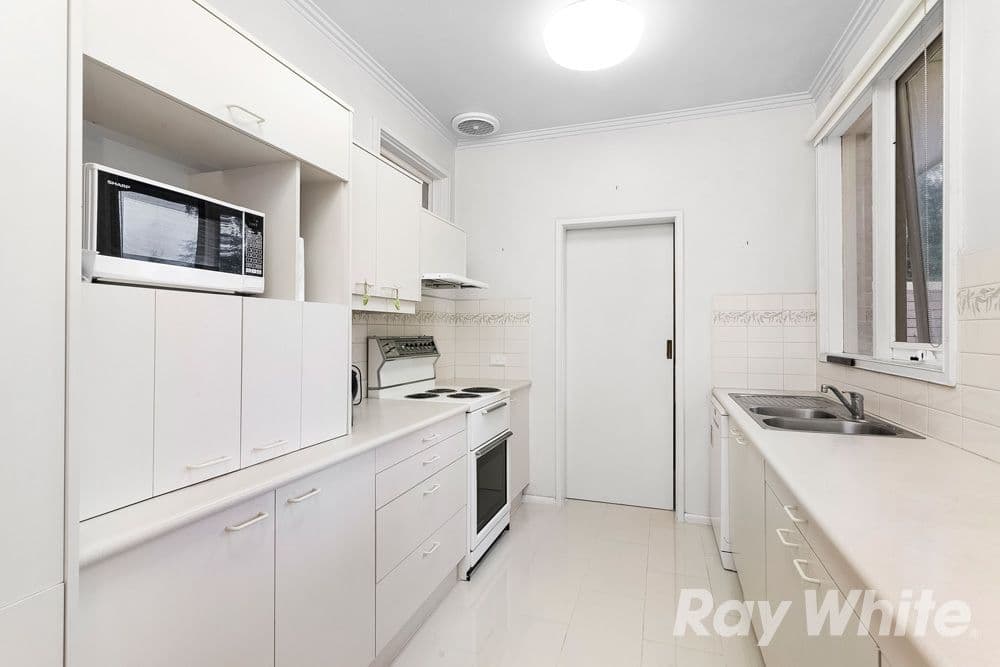 14 Carawatha Road, Doncaster VIC 3108, Doncaster - Thumbnail 2
