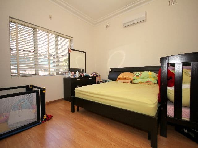 20 Hoskins Avenue, BANKSTOWN NSW 2200, Bankstown - Thumbnail 3