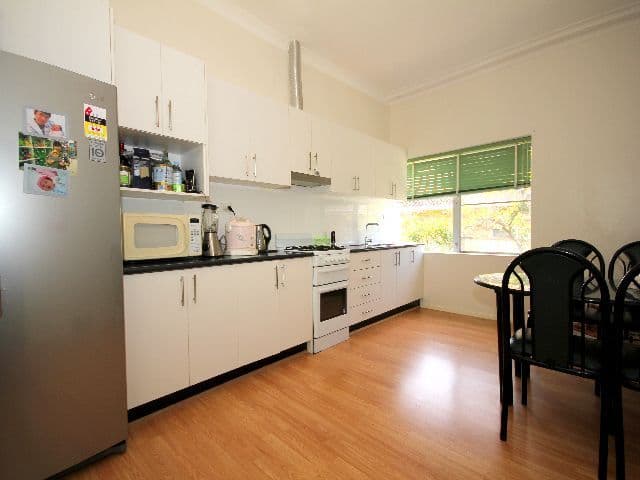20 Hoskins Avenue, BANKSTOWN NSW 2200, Bankstown - Thumbnail 4