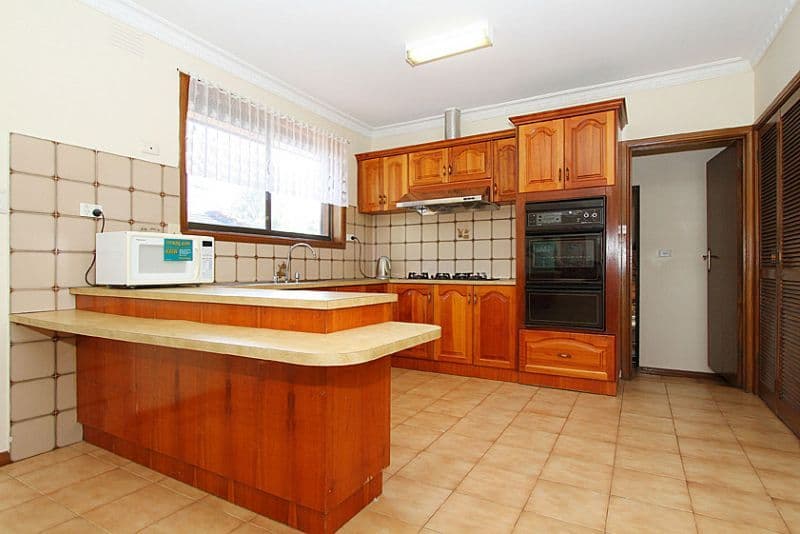 1 Madera Drive, THOMASTOWN VIC 3074, Thomastown - Thumbnail 2