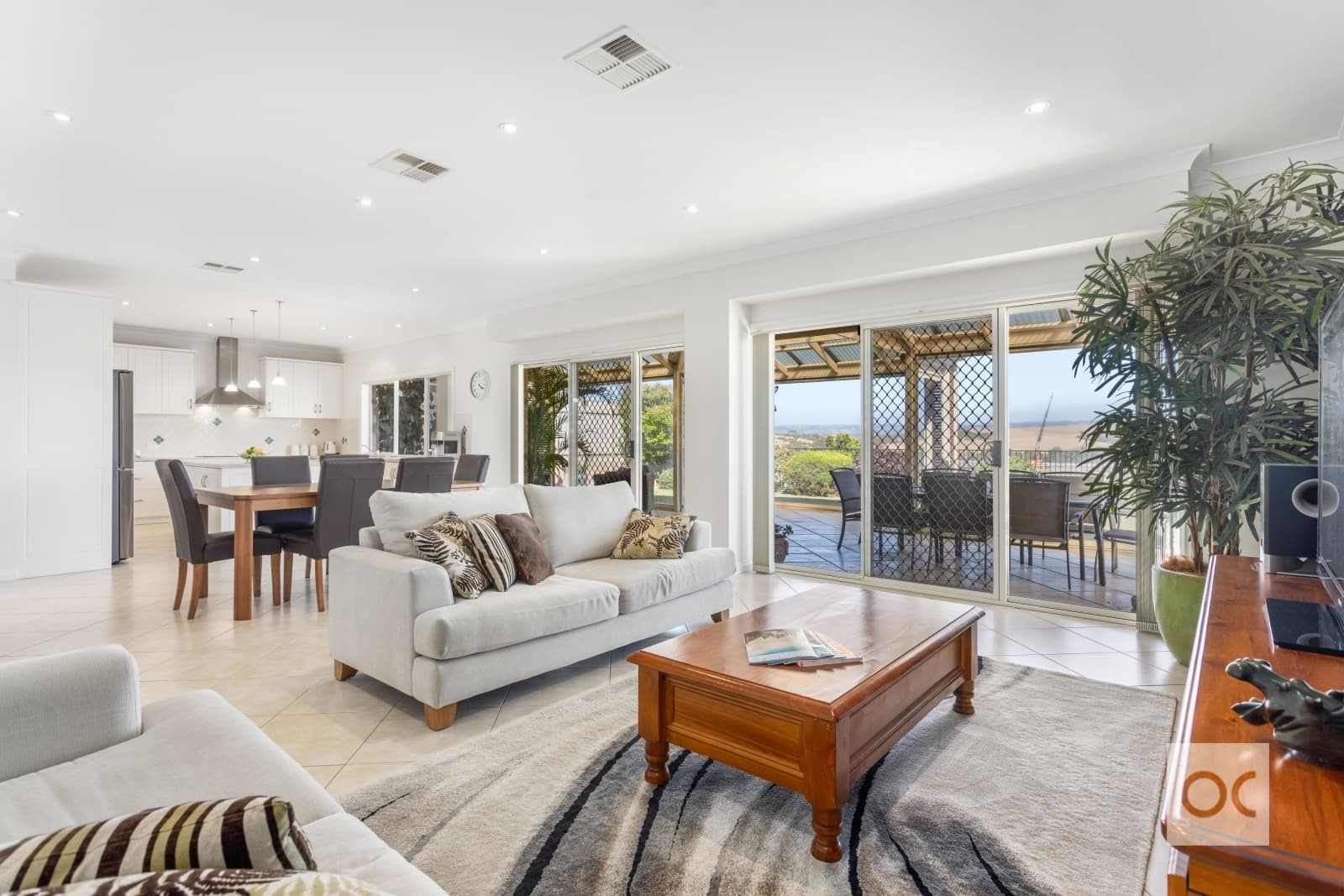 67 Grand Boulevard, Seaford Rise - Thumbnail 6
