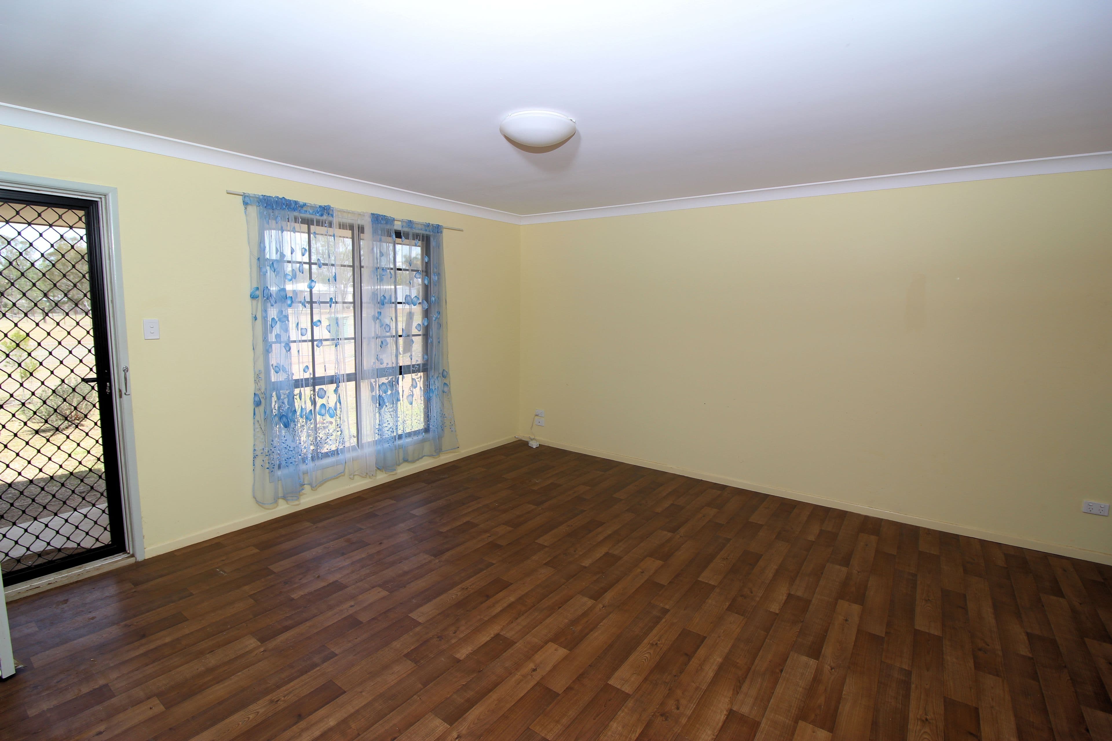 9 Malcolm Street, Cooyar QLD 4402, Cooyar - Thumbnail 2