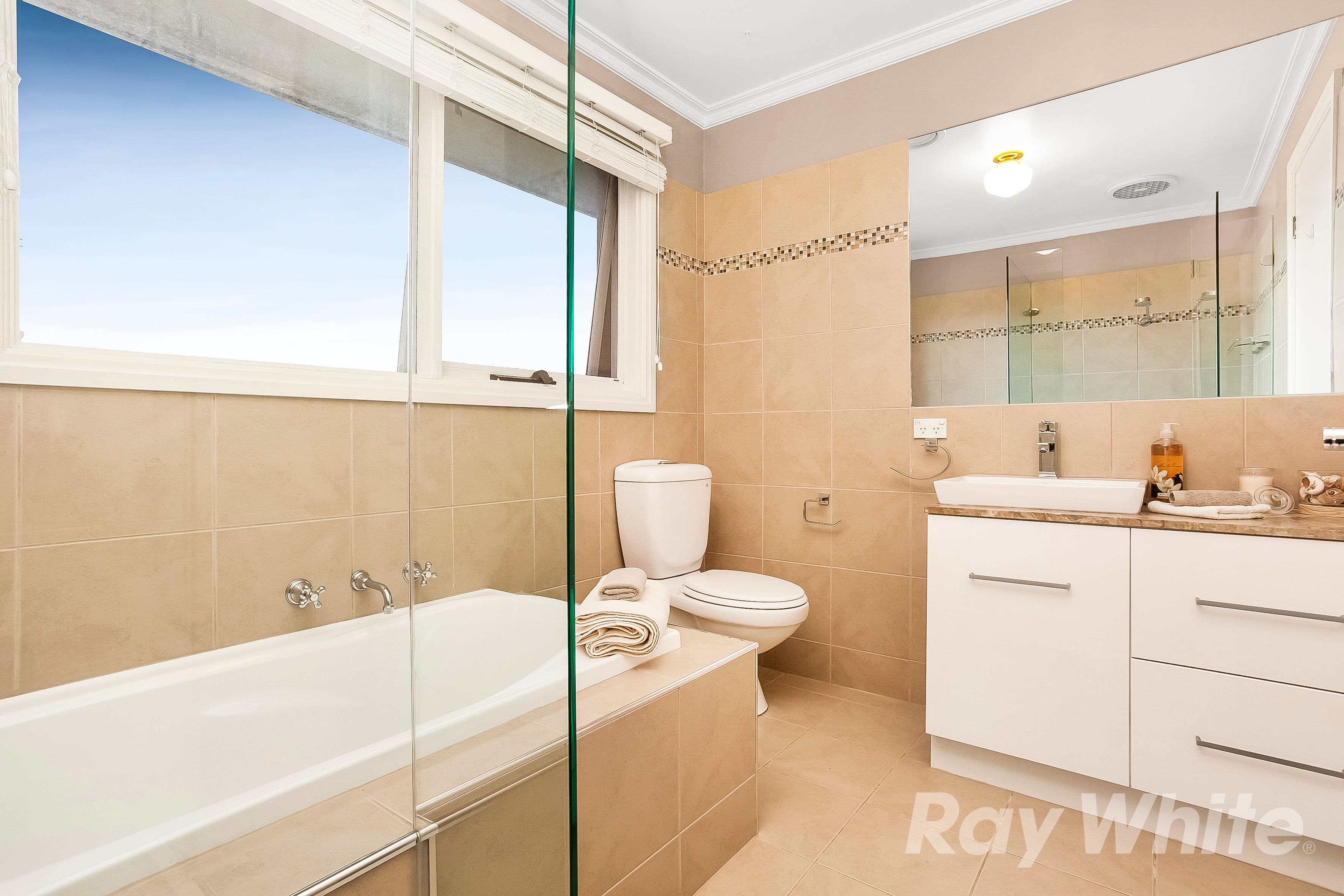 99 Grandview Road, Wheelers Hill VIC 3150, Wheelers Hill - Thumbnail 6