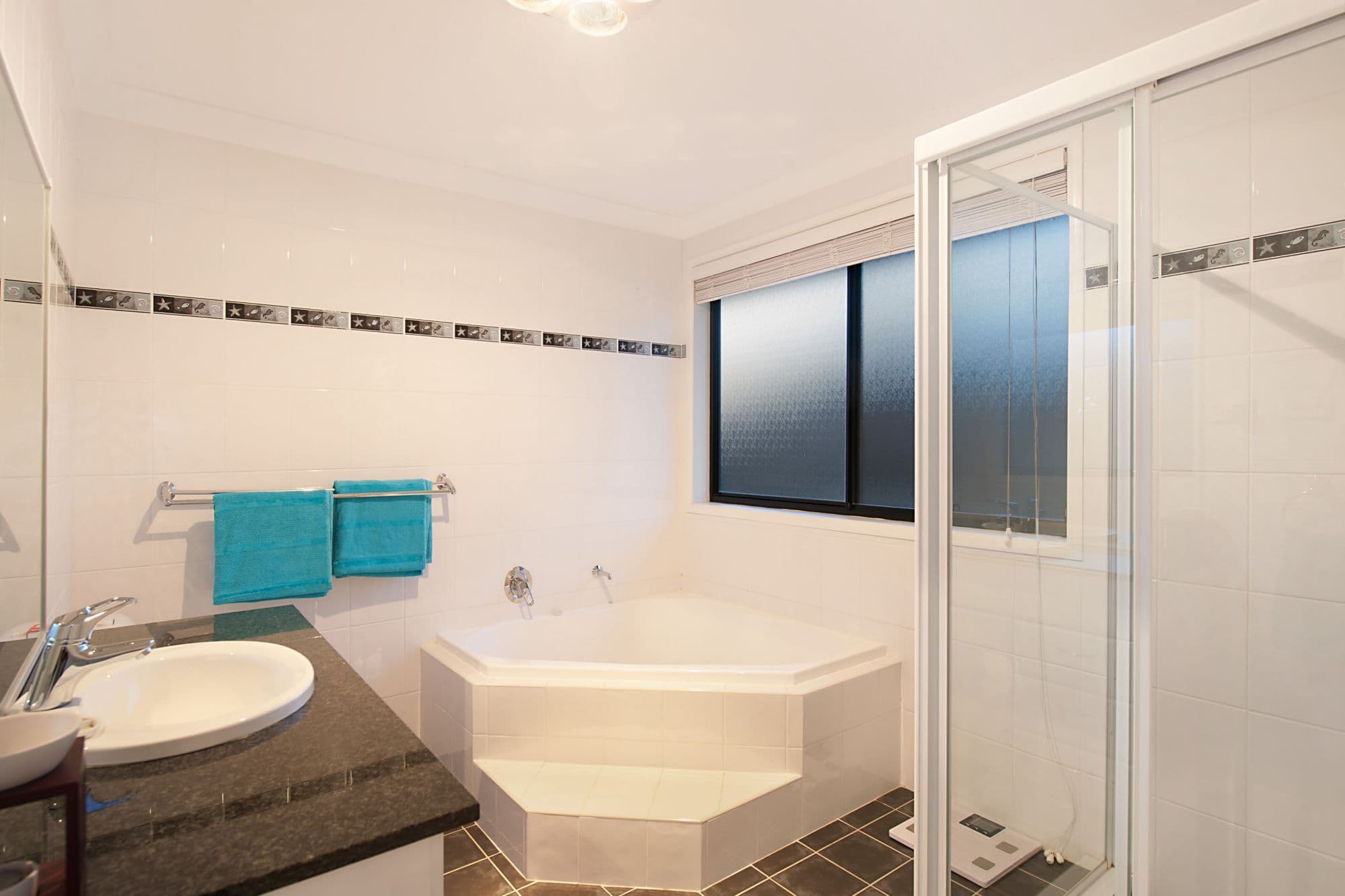 15 Bellbower Close, GREEN POINT NSW 2251, Green Point - Thumbnail 8