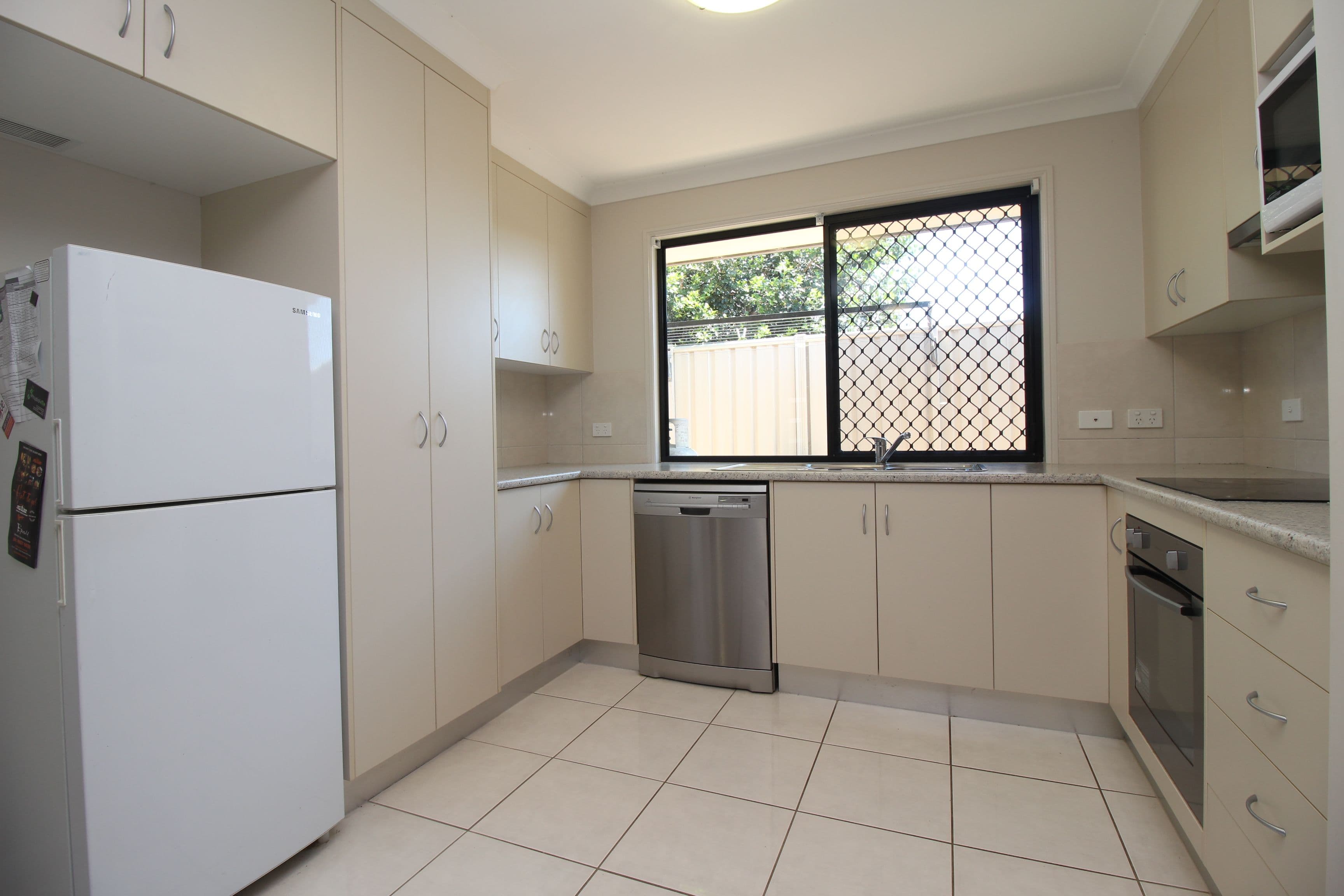 4 Parkway Street, Emerald QLD 4720, Emerald - Thumbnail 3