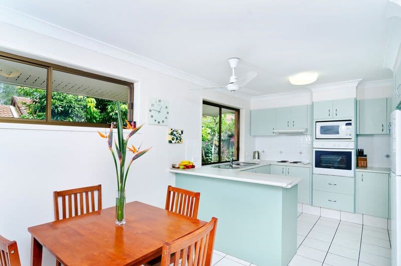 24 Glen Eagles Drive, ROBINA QLD 4226, Robina - Thumbnail 4