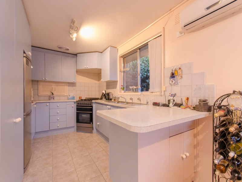 34 Washington Drive, FRANKSTON VIC 3199, Frankston - Thumbnail 2