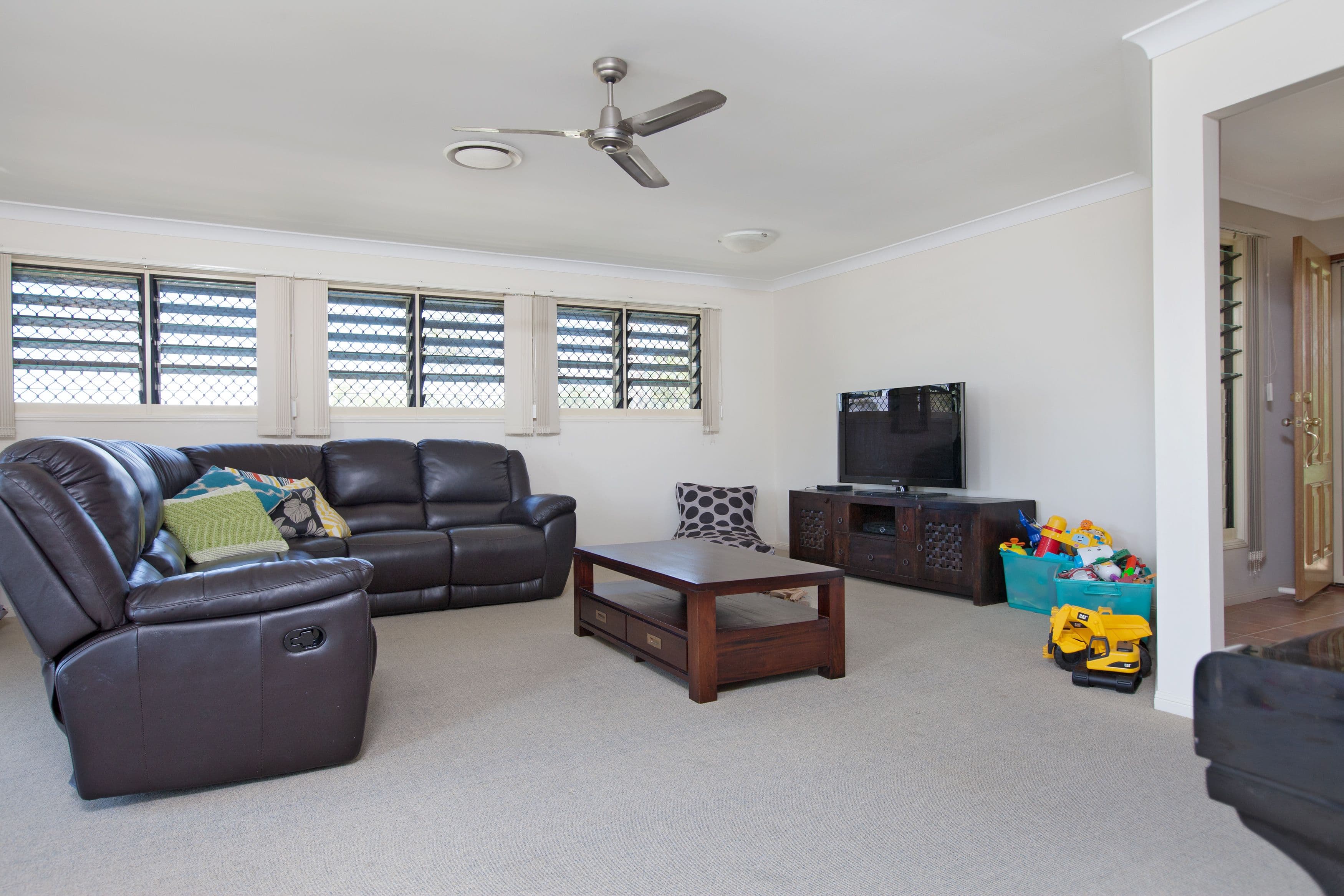 8 Adams Street, Mansfield, Mansfield - Thumbnail 3