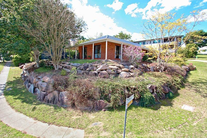 2 Bowles Court, MOUNT OMMANEY QLD 4074, Mount Ommaney - Image 1