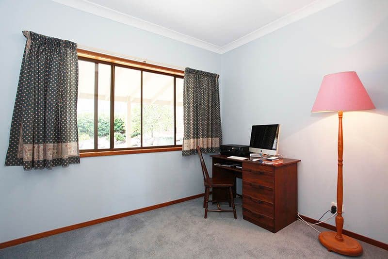 2 Bowles Court, MOUNT OMMANEY QLD 4074, Mount Ommaney - Thumbnail 5