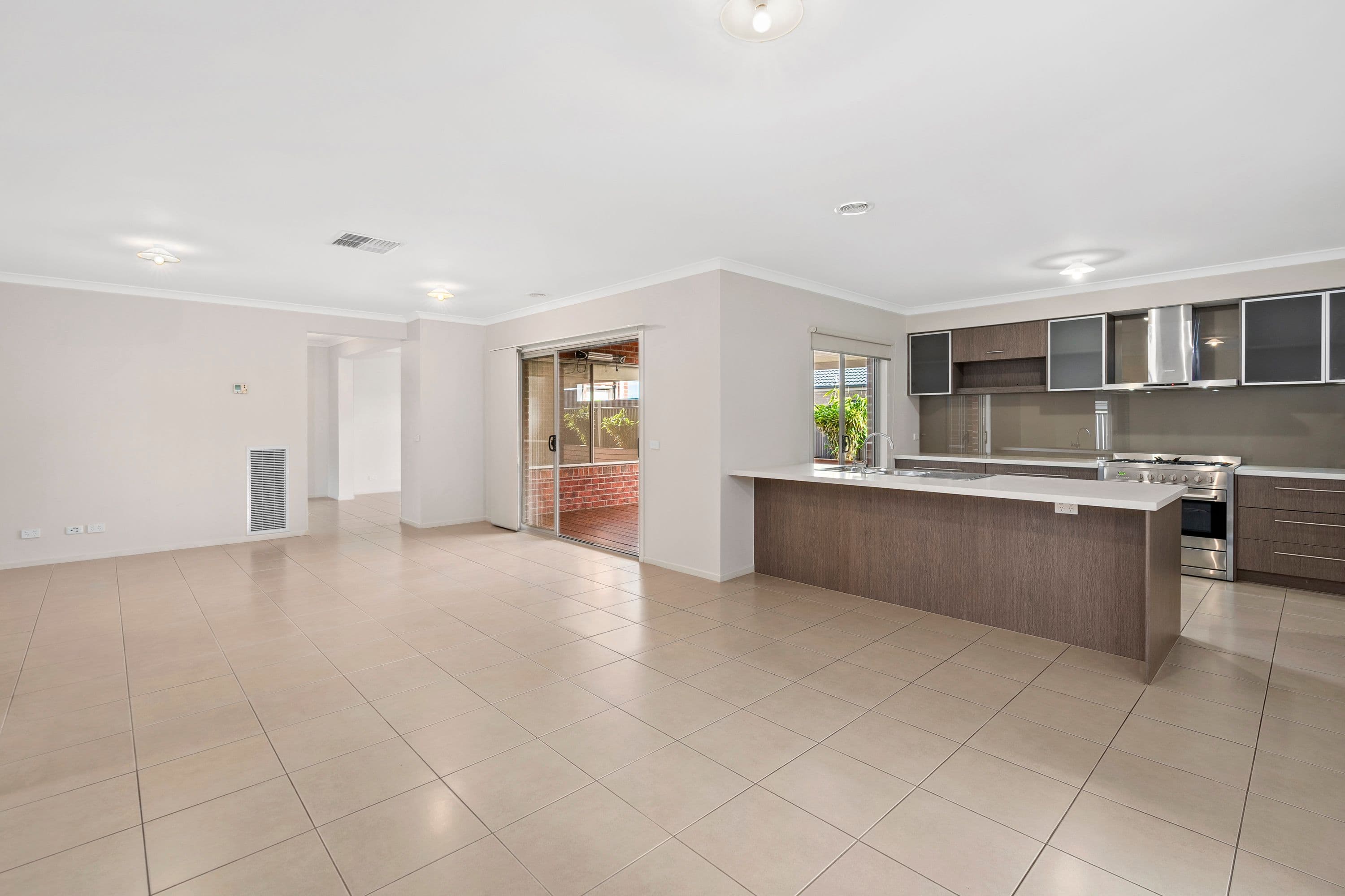 10 Barnong Way, Lara VIC 3212, Lara - Thumbnail 5