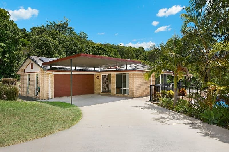 44 Whispering Valley Drive, Richmond Hill - Thumbnail 2