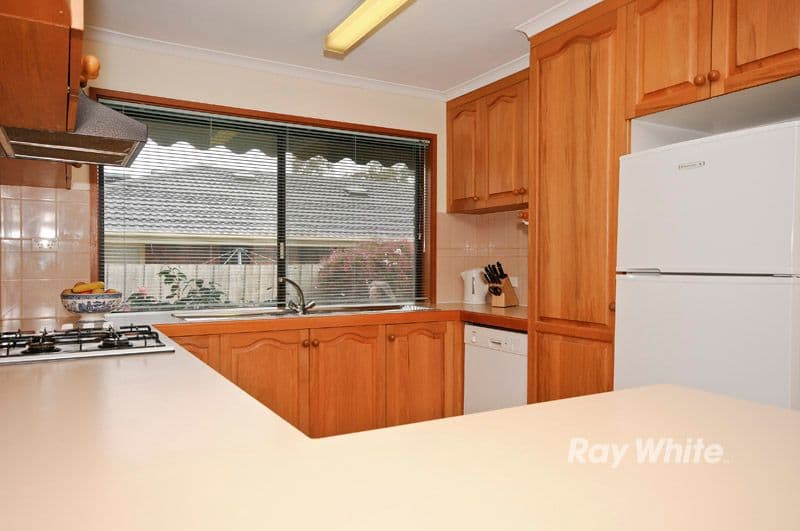 9 Mowbray Drive, WANTIRNA SOUTH VIC 3152, Wantirna South - Thumbnail 8