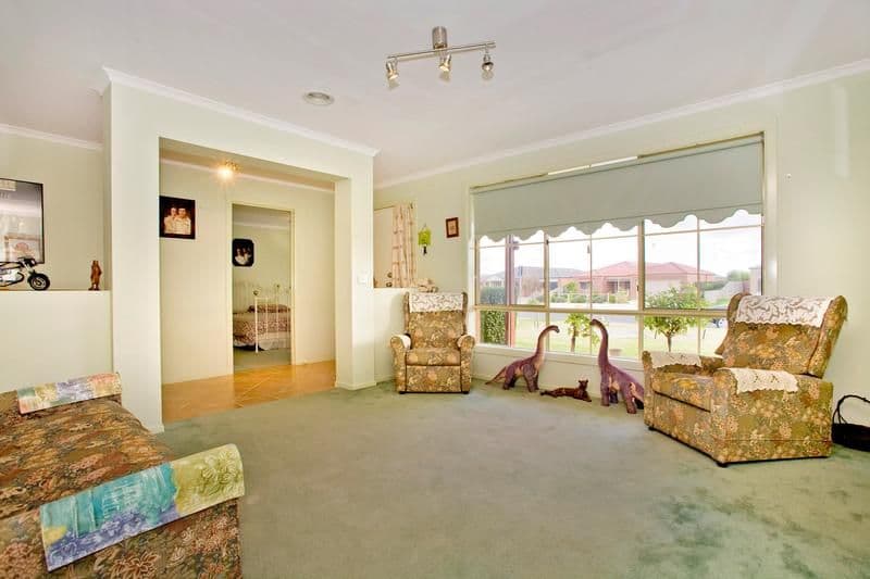 8 McCubbin Court, CORIO VIC 3214, Corio - Thumbnail 4
