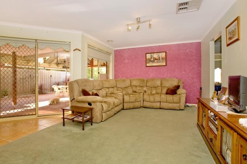 8 McCubbin Court, CORIO VIC 3214, Corio - Thumbnail 7