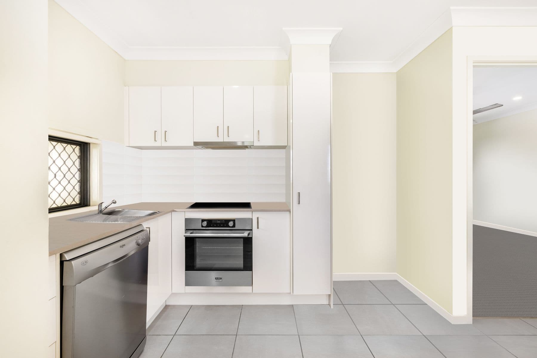 24 Hillsborough Place, Pimpama QLD 4209, Pimpama - Thumbnail 4