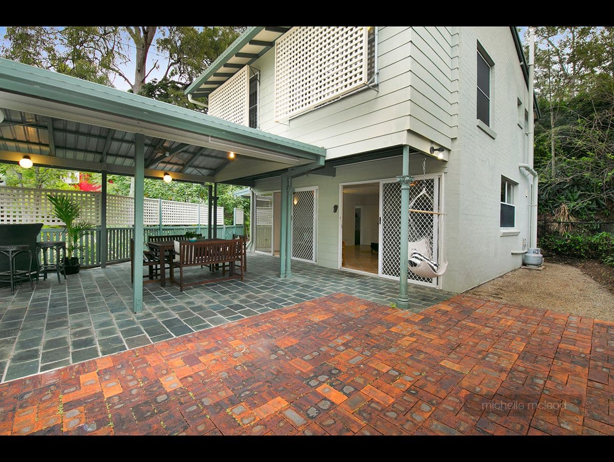 15 Stonehenge Street, Chapel Hill QLD 4069, Chapel Hill - Thumbnail 2