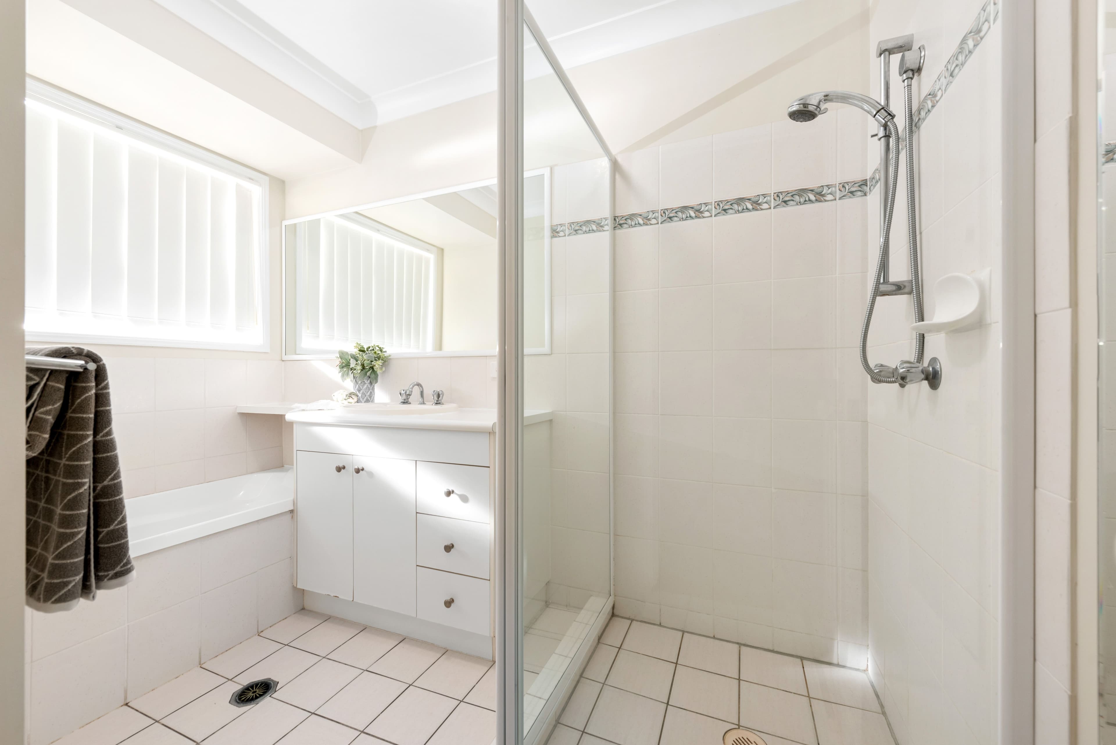 144 Meadowlands Road, Carina QLD 4152, Carina - Thumbnail 6