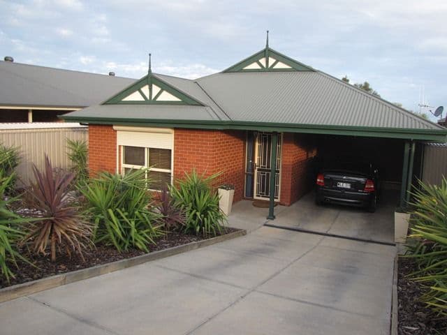 1/3 Bowerbird Place, Truganina - Image 1