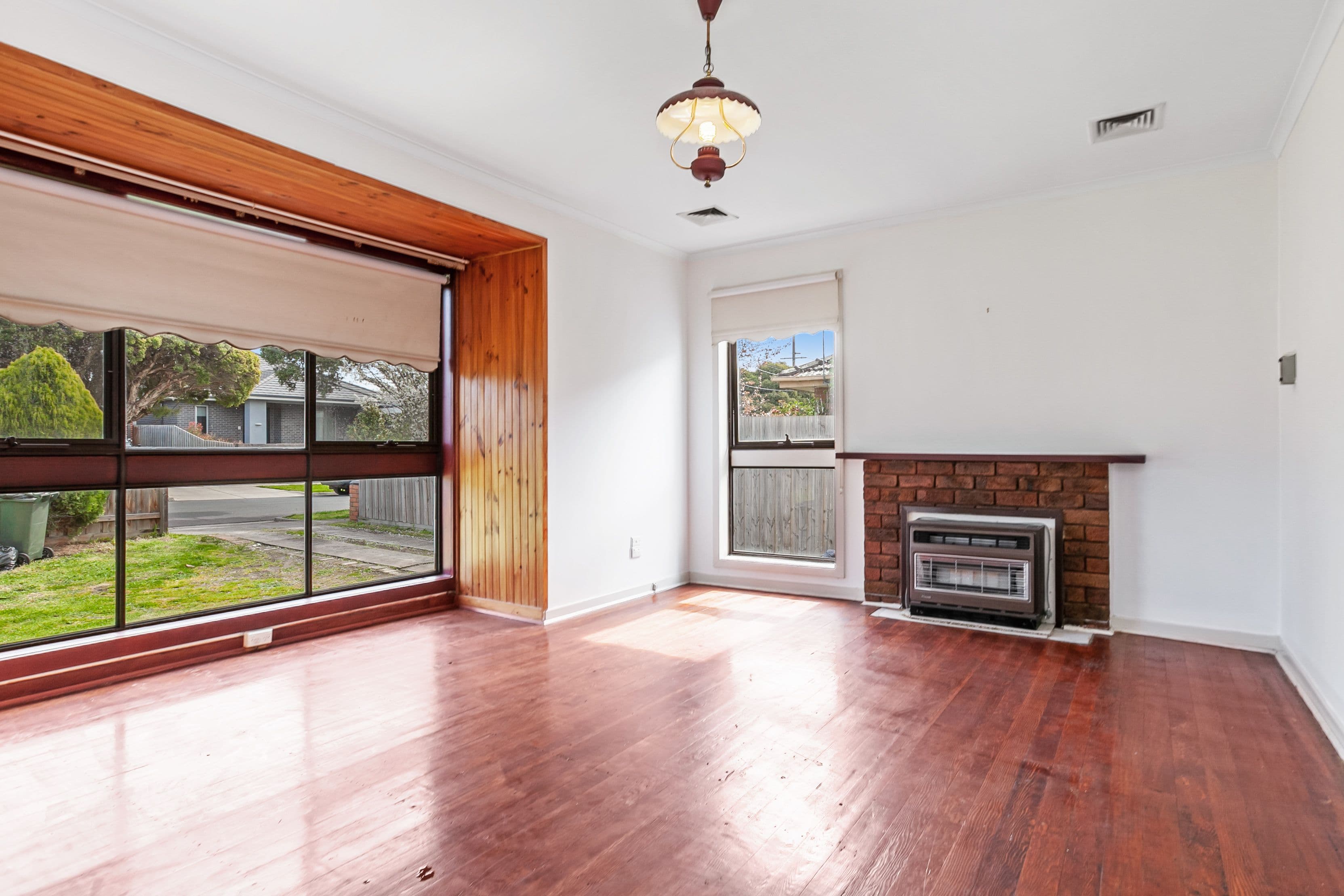22 Goulburn Avenue, Reservoir VIC 3073, Reservoir - Thumbnail 4